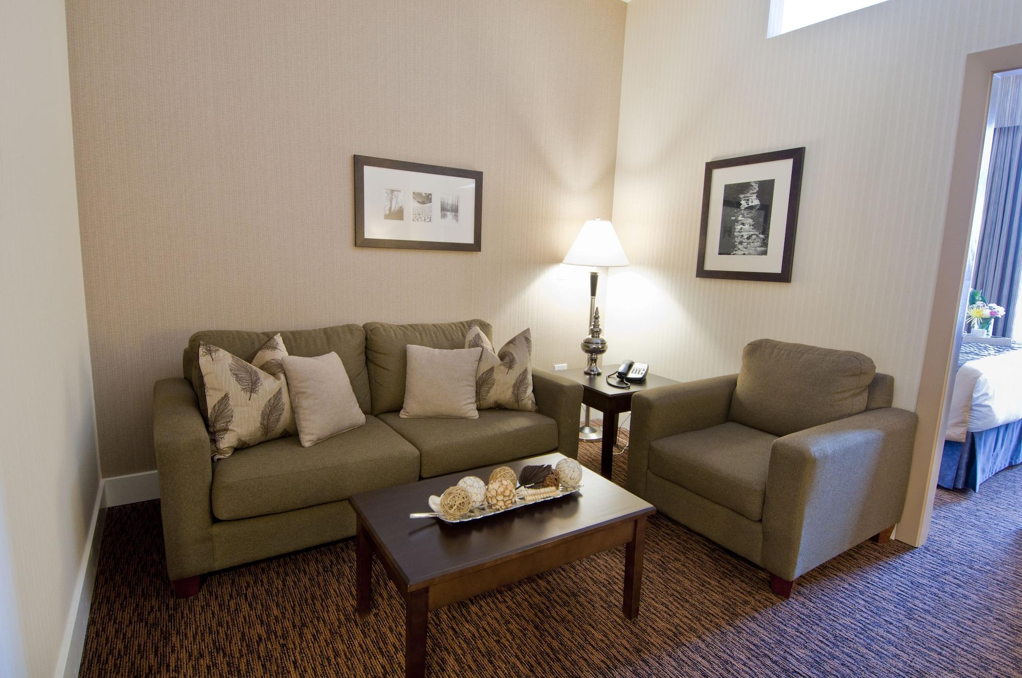 Comfort Inn & Suites Surrey Extérieur photo