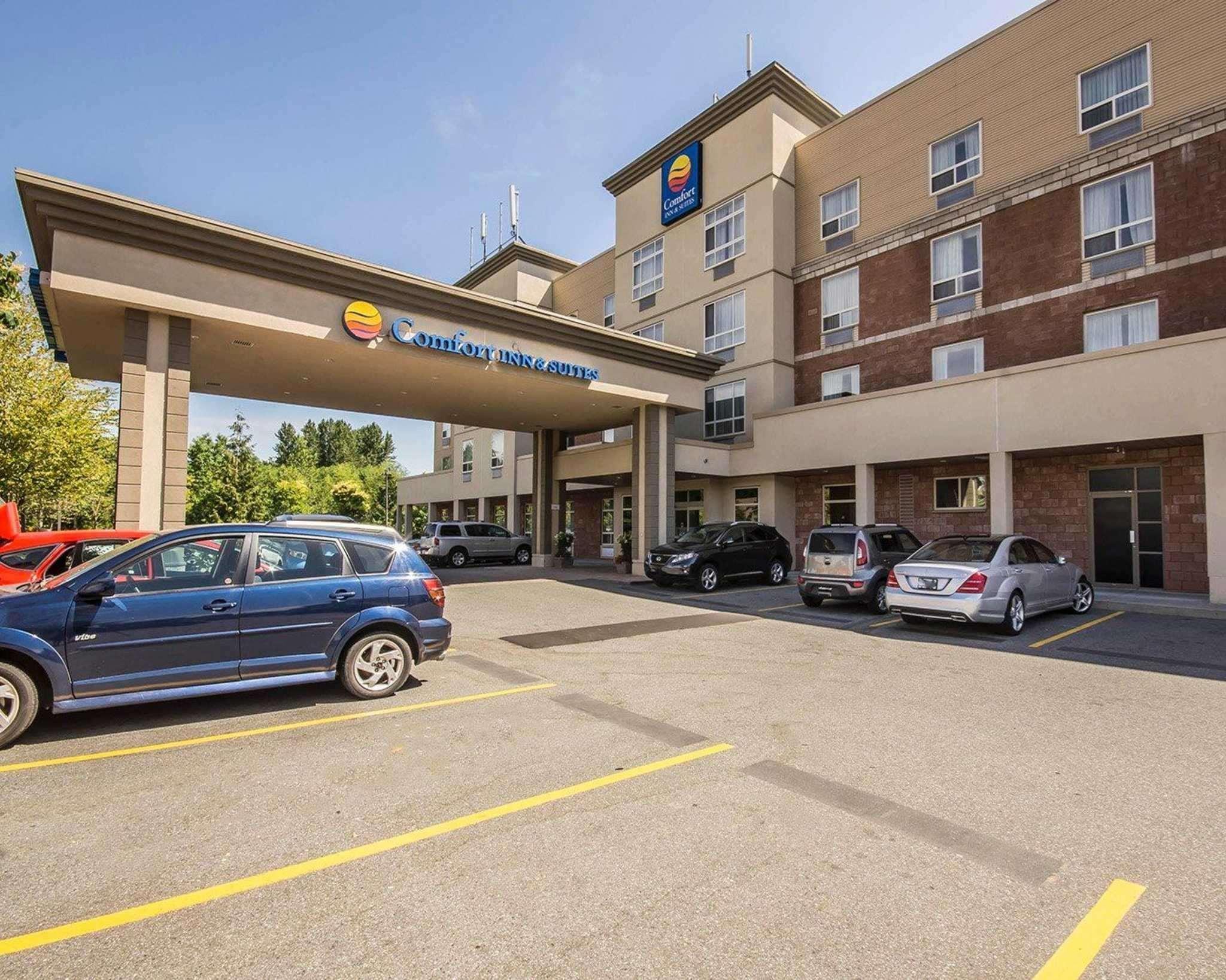 Comfort Inn & Suites Surrey Extérieur photo