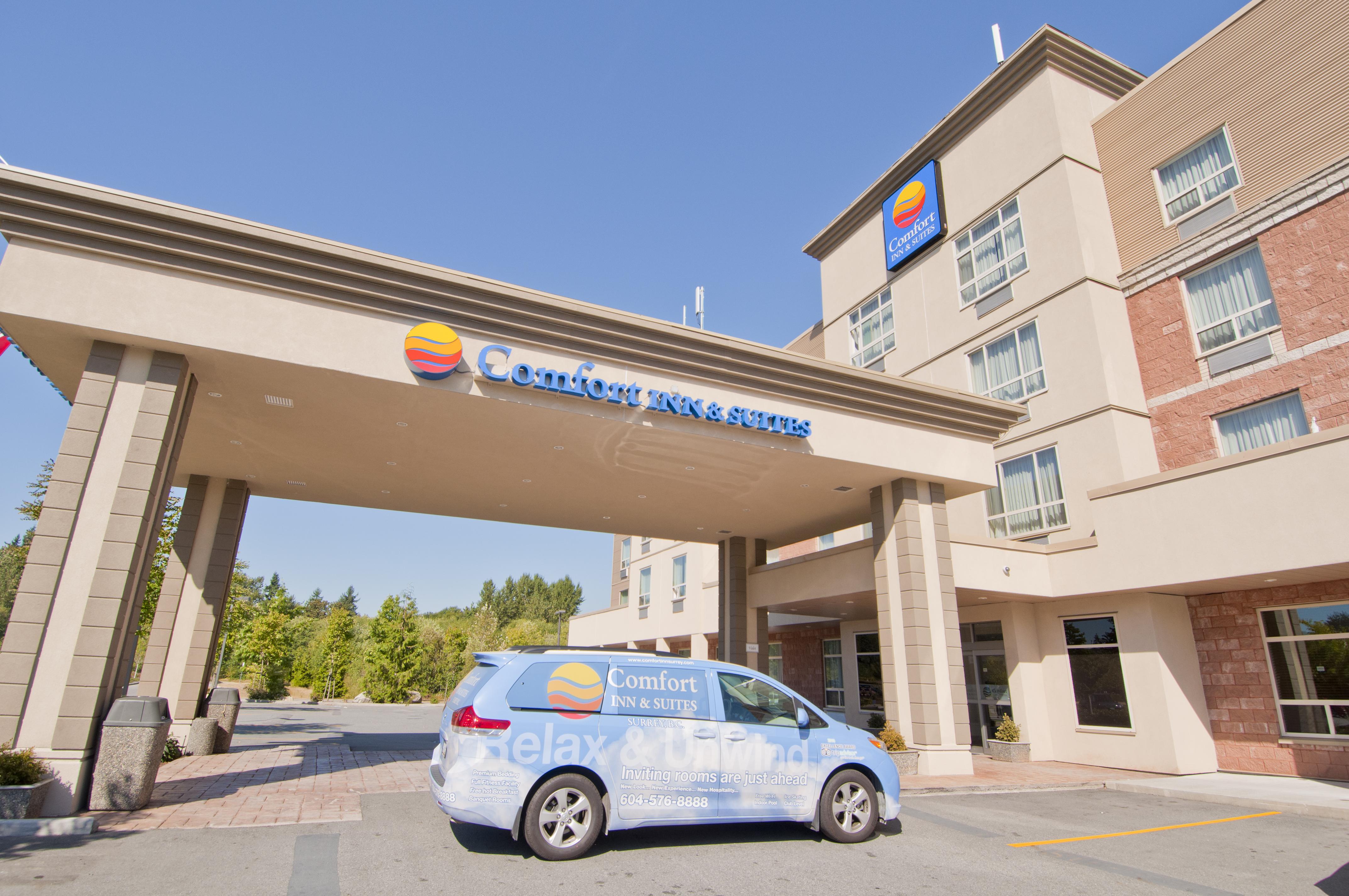 Comfort Inn & Suites Surrey Extérieur photo