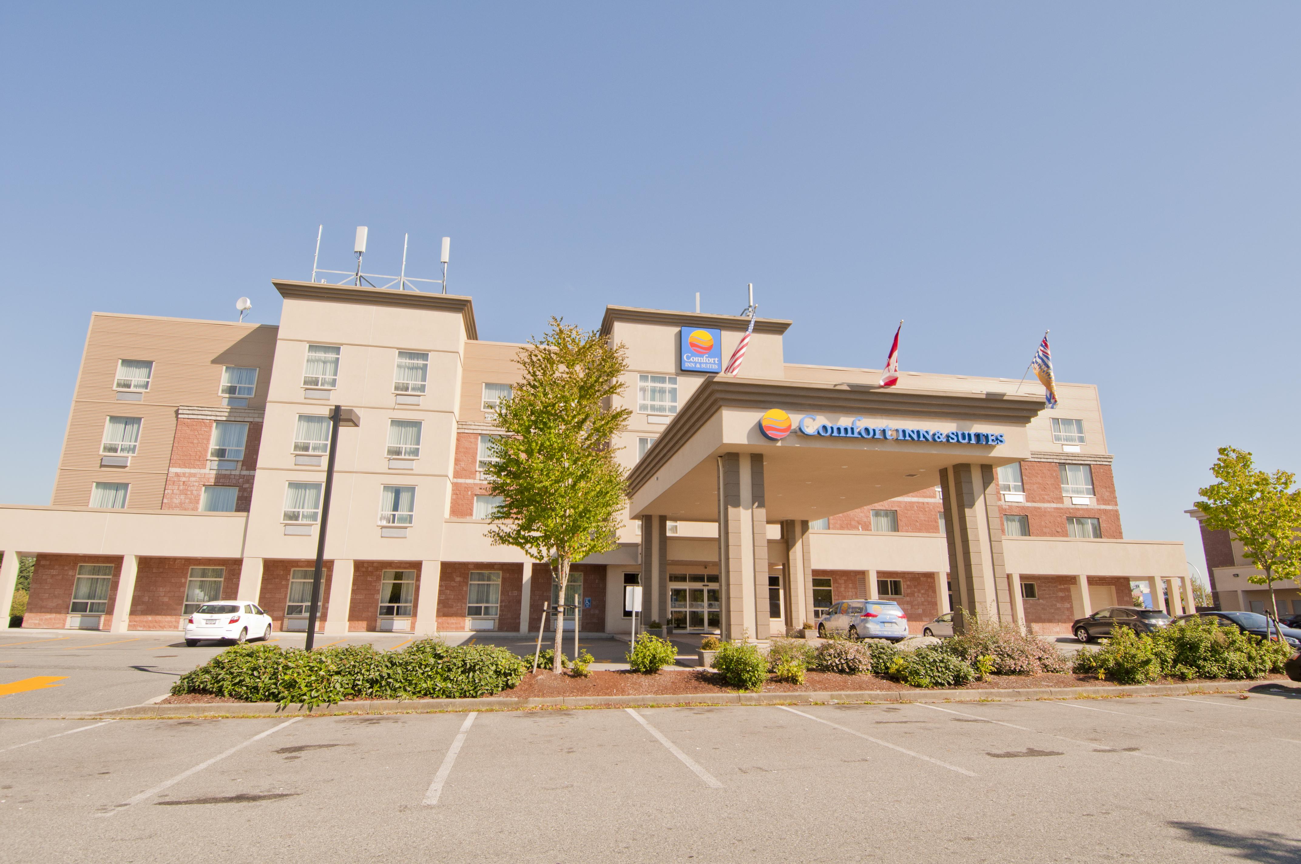 Comfort Inn & Suites Surrey Extérieur photo